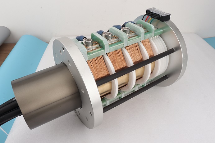 What is the voltage between slip ring?